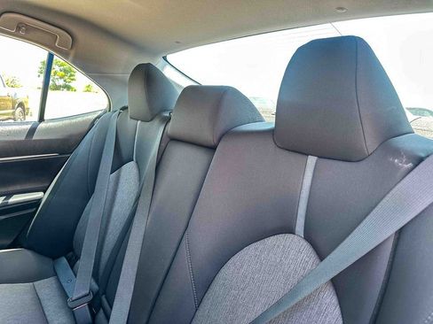 Used 2021 Toyota Camry LE FWD image 19