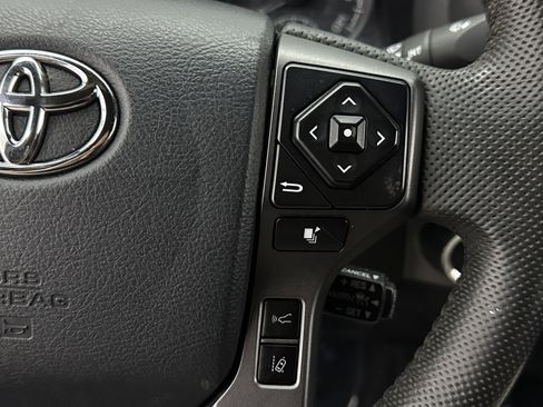 Used 2020 Toyota Tacoma TRD Sport RWD image 18
