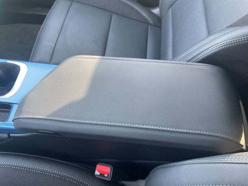 Used 2025 Chevrolet Equinox EV LT w/ Convenience Package image 29