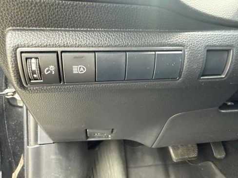 Used 2022 Toyota Corolla LE FWD image 24
