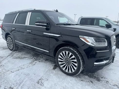Used 2019 Lincoln Navigator L Reserve image 3