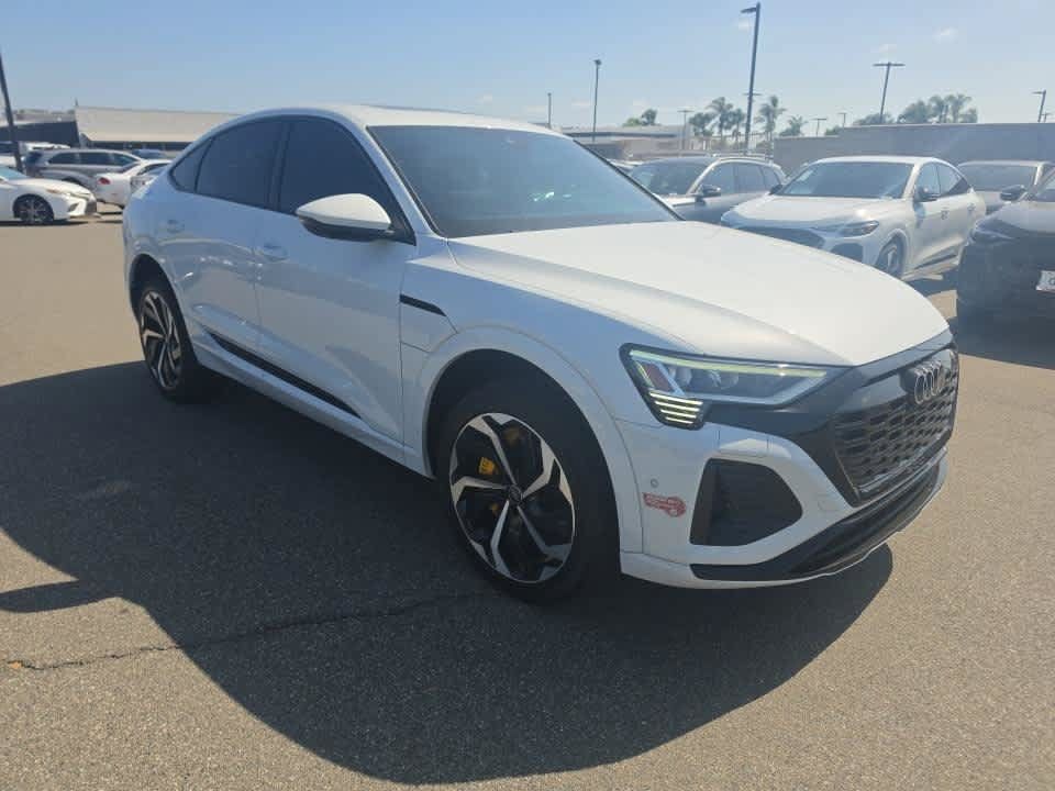 Used 2024 Audi Q8 e-tron Premium Plus w/ Premium Plus Package AWD/4WD image 4