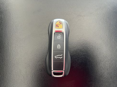 Certified 2026 Porsche Cayenne GTS AWD/4WD image 25