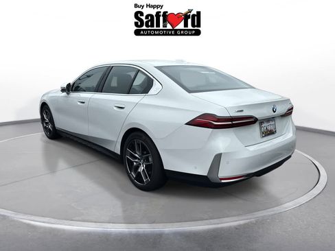 Used 2026 BMW 530i xDrive w/ Premium Package AWD/4WD image 2