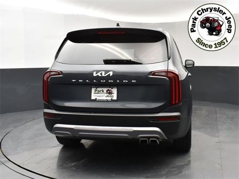 Used 2022 Kia Telluride SX w/ SX Prestige Package image 5