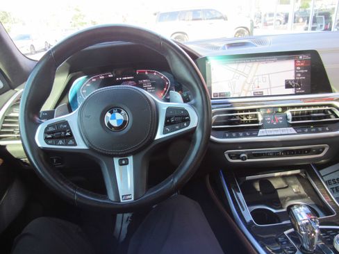 Used 2022 BMW X7 M50i AWD/4WD image 15