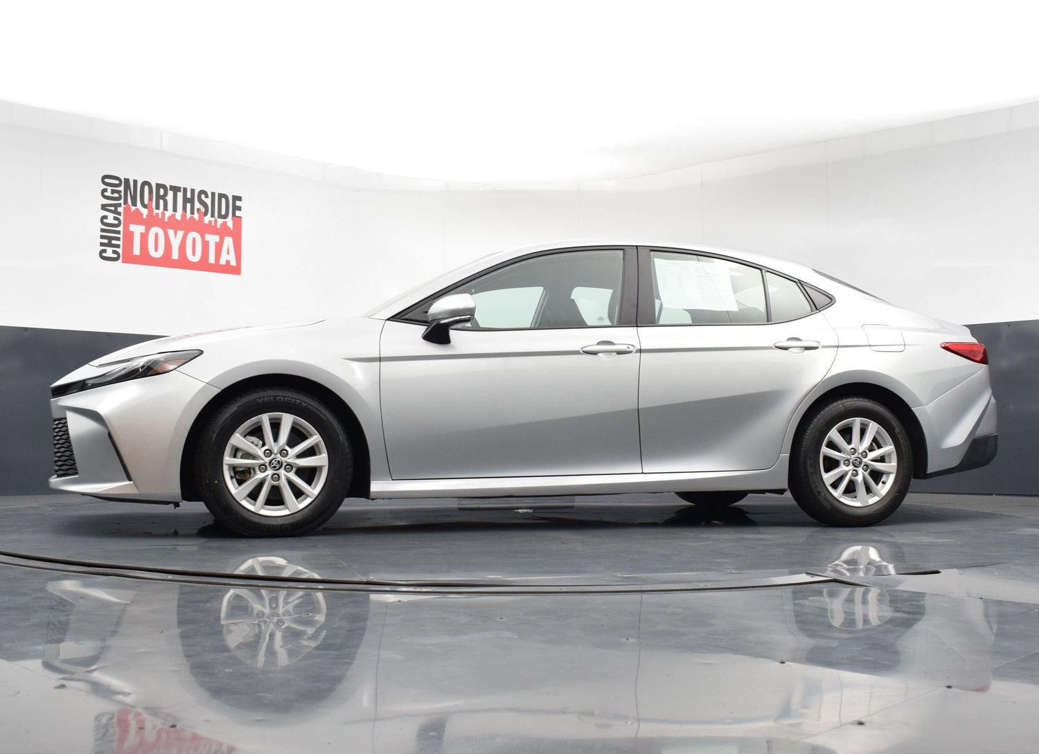 Used 2025 Toyota Camry LE FWD image 25