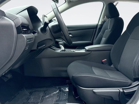 Used 2022 Nissan Sentra SV w/ Trunk Package FWD image 11