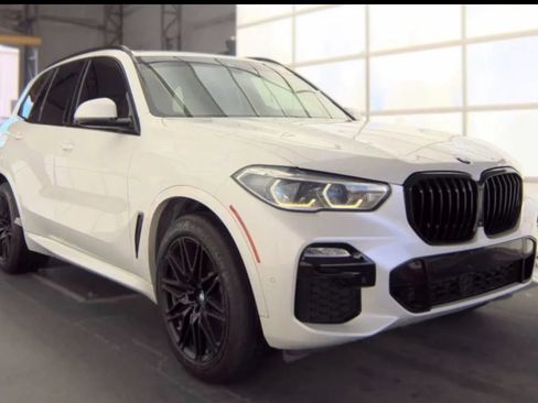 Used 2019 BMW X5 xDrive40i w/ M Sport Package AWD/4WD image 1