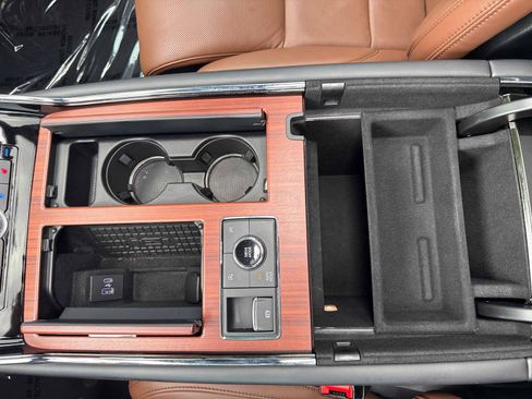 Used 2023 Lincoln Navigator Reserve AWD/4WD image 21