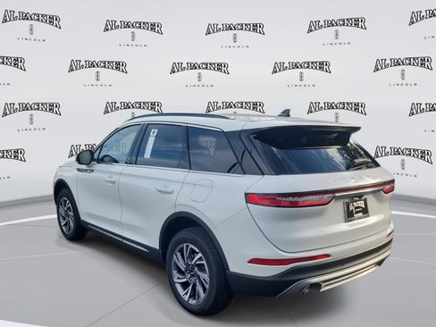 New 2026 Lincoln Corsair Premiere image 3