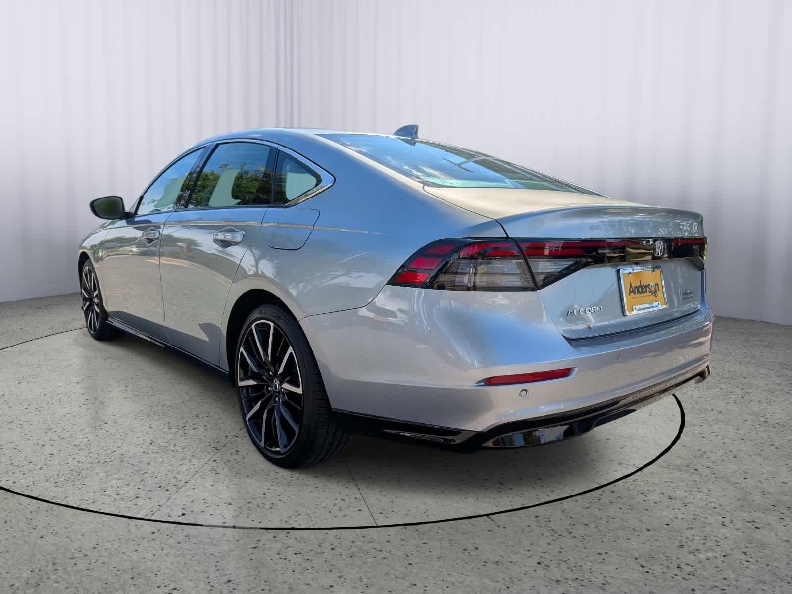 Used 2024 Honda Accord Touring image 5