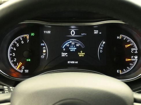 Used 2019 Jeep Grand Cherokee Limited image 9