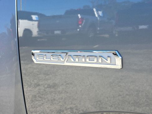 Used 2022 GMC Canyon Elevation w/ Trailering Package image 9