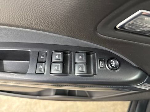 Used 2017 Chevrolet Colorado Z71 AWD/4WD image 24
