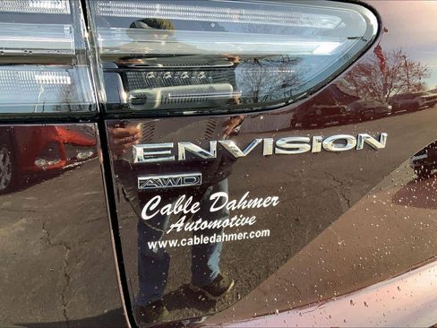 Used 2023 Buick Envision Avenir image 29