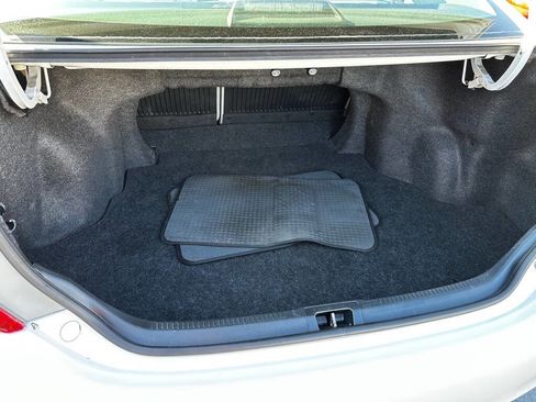 Used 2012 Toyota Camry LE image 16