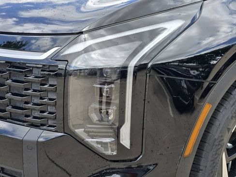 New 2026 Kia Sportage EX FWD image 7
