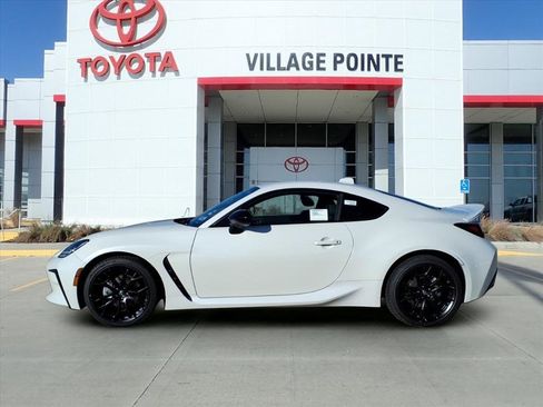 New 2026 Toyota GR86 Premium image 2