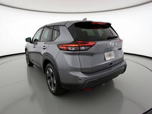 Used 2025 Nissan Rogue SV FWD image 6