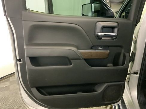 Used 2018 GMC Sierra 2500 Denali image 31