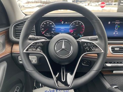 Used 2026 Mercedes-Benz GLS 450 4MATIC image 36