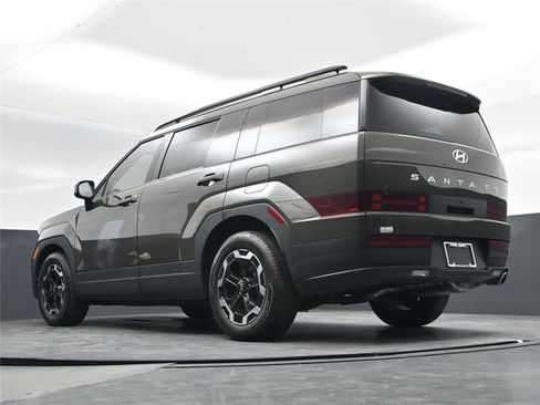 Used 2025 Hyundai Santa Fe SEL image 14
