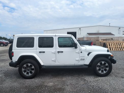 Used 2023 Jeep Wrangler Unlimited Sahara w/ Cold Weather Group AWD/4WD image 4