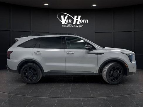 Used 2025 Kia Sorento X-Line EX image 2