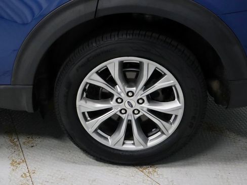 Used 2021 Ford Explorer XLT w/ Equipment Group 202A AWD/4WD image 19
