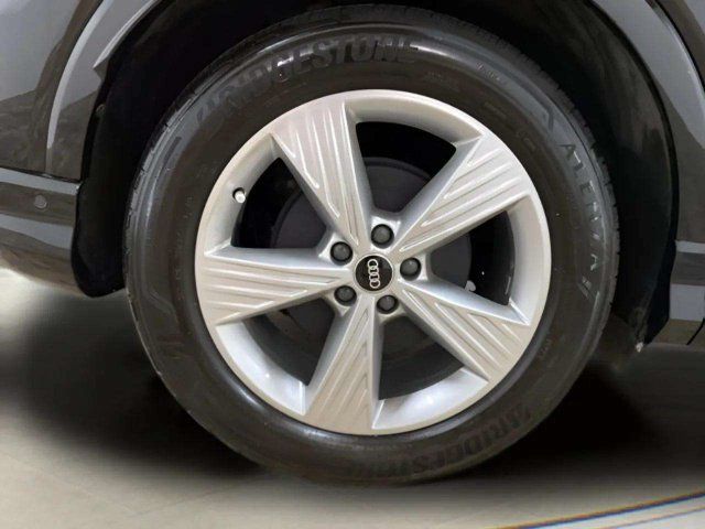 Used 2024 Audi Q4 e-tron Premium Plus w/ Premium Plus AWD/4WD image 90