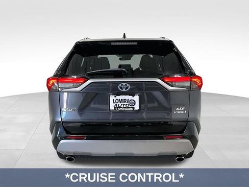 Used 2023 Toyota RAV4 XSE AWD/4WD image 9