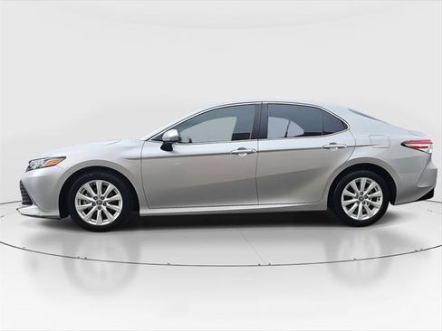 Certified 2020 Toyota Camry LE image 8
