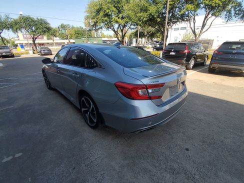 Used 2019 Honda Accord Sport image 4