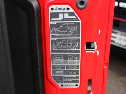 Used 2026 Jeep Wrangler Unlimited Rubicon AWD/4WD image 57
