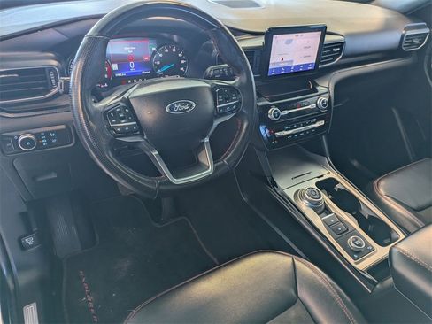 Used 2022 Ford Explorer ST-Line w/ Class IV Trailer Tow Package image 10