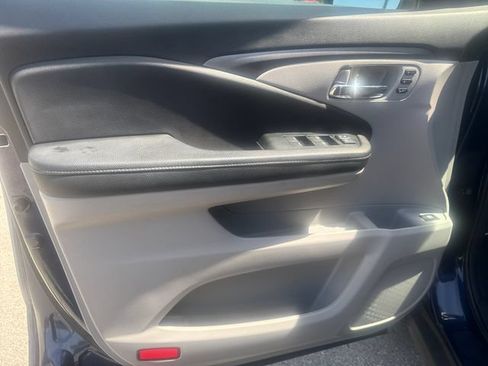 Certified 2023 Honda Ridgeline RTL image 9