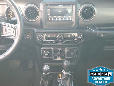 Used 2023 Jeep Gladiator Willys image 29