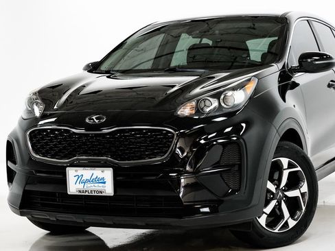 Used 2020 Kia Sportage LX w/ LX Popular Package image 2