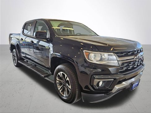Used 2022 Chevrolet Colorado Z71 AWD/4WD image 5
