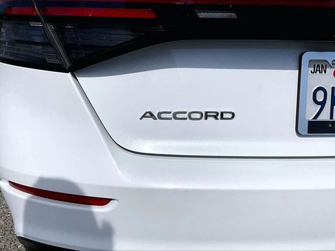 Used 2024 Honda Accord Sport image 9
