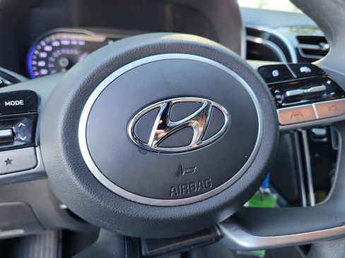 Used 2023 Hyundai Santa Cruz SE FWD image 27