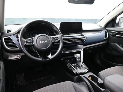 Used 2022 Kia Seltos S AWD/4WD image 11