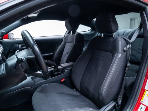 Used 2021 Ford Mustang GT RWD image 16