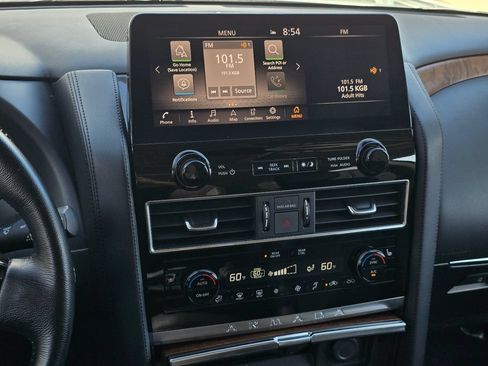 Used 2024 Nissan Armada SL w/ Captain's Chairs Package RWD image 29