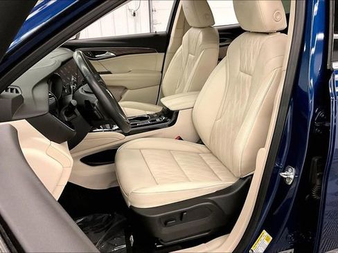 Used 2023 Buick Envision Avenir image 21