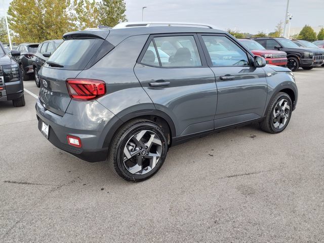Used 2026 Hyundai Venue SEL FWD image 7