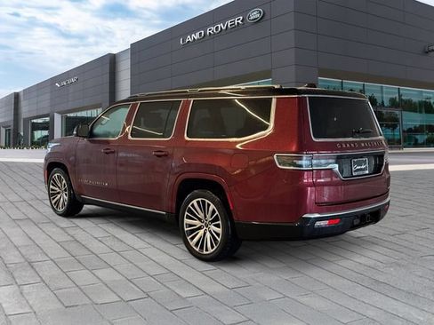 Used 2024 Jeep Grand Wagoneer L Series III AWD/4WD image 4