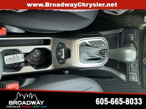 Used 2022 Jeep Renegade Latitude image 13