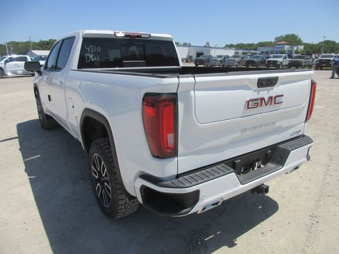 New 2026 GMC Sierra 1500 AT4 w/ AT4 Premium Package AWD/4WD image 9